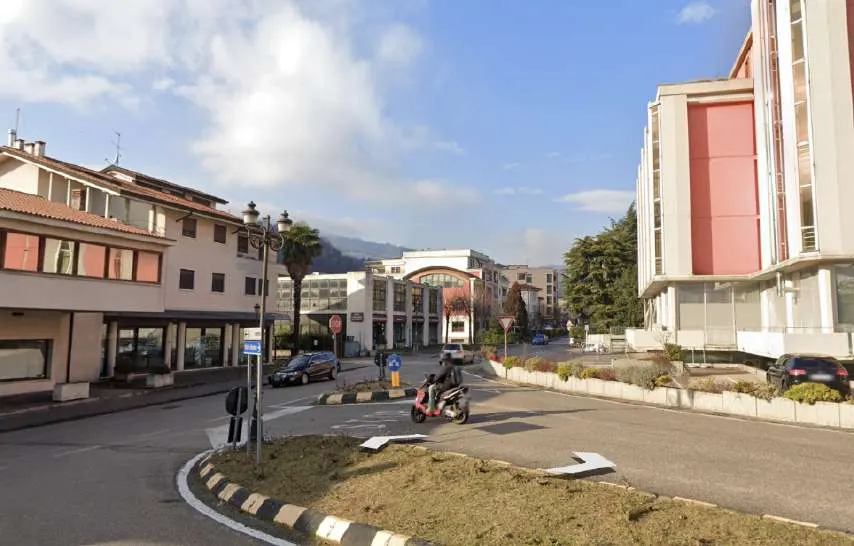 Ufficio a Chiampo (Vicenza) — foto 1