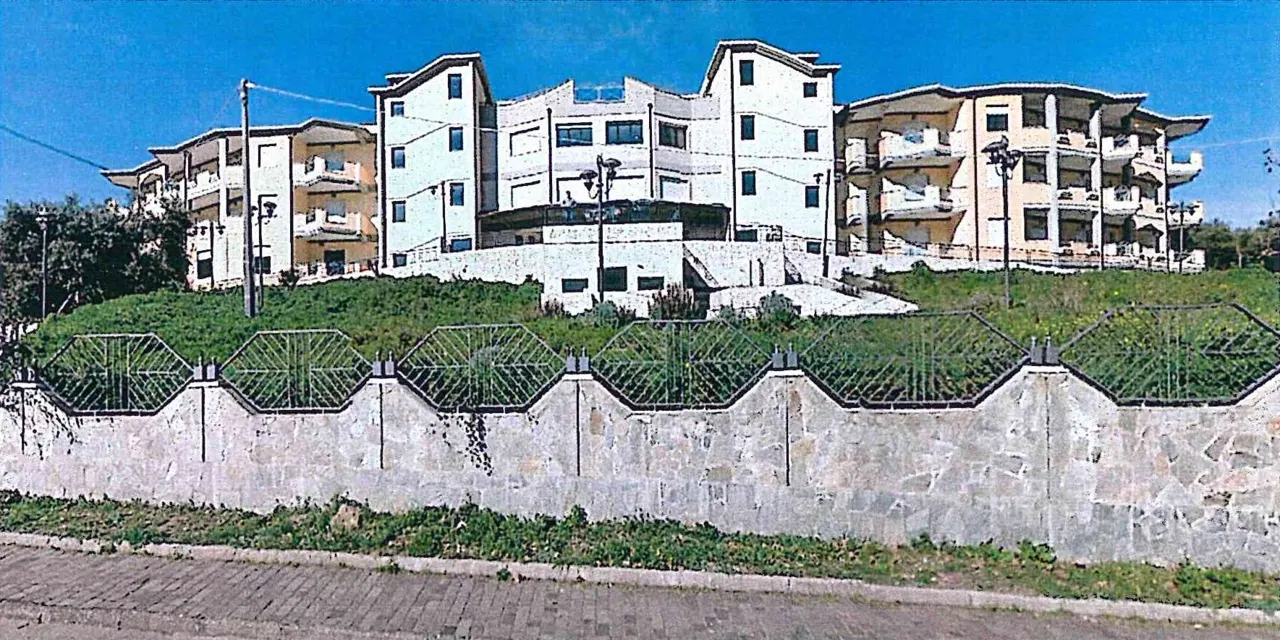 Casa di cura o ospedale a Ales (Oristano) — foto 1