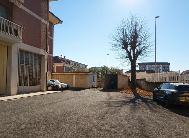 Deposito a Ciriè (Torino) — foto 1