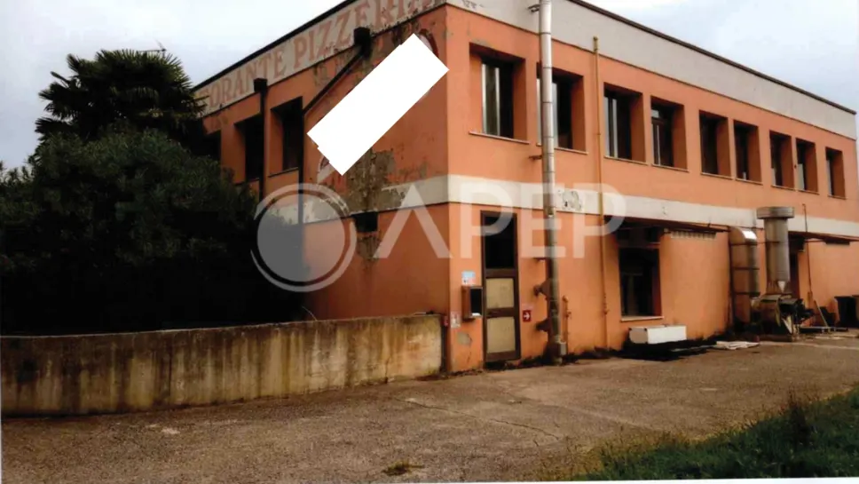 Negozi botteghe a Anguillara Veneta (Padova) — foto 1