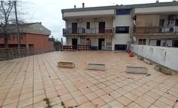 Garage autorimessa a Ortona (Chieti) — foto 1