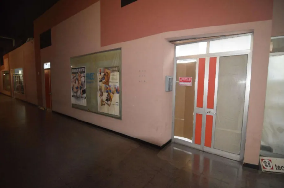 Negozio a Cagliari (Cagliari) — foto 1