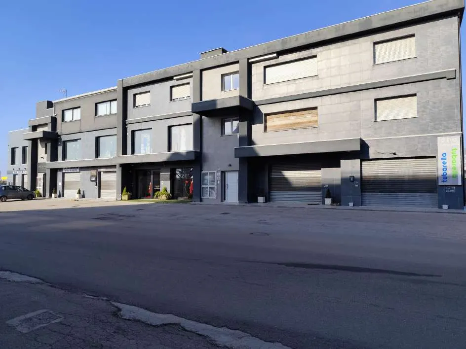Negozi botteghe a San Giovanni Rotondo (Foggia) — foto 1