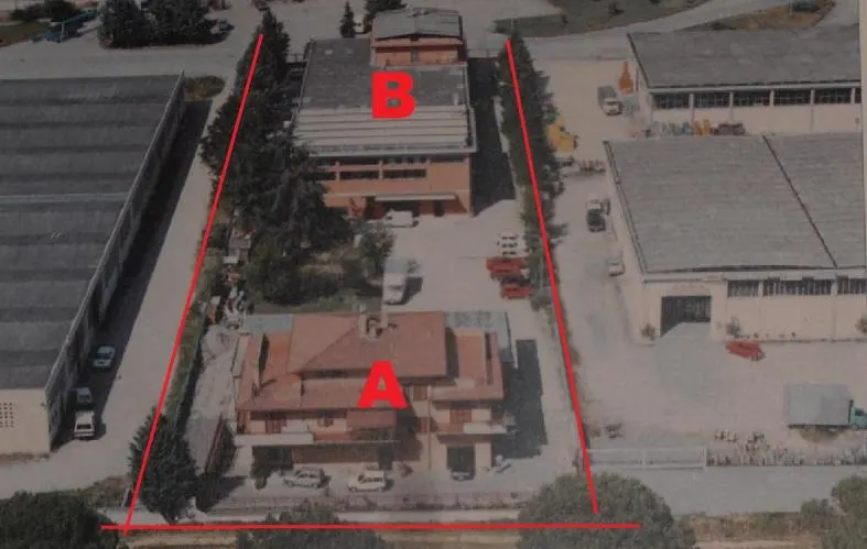 Fabbricati costruiti per esigenze ind a Sansepolcro (Arezzo) — foto 1