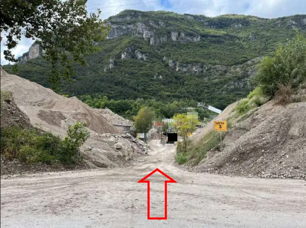 Terreno a Mori (Trento) — foto 1