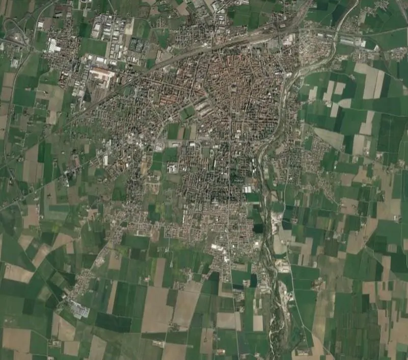 Negozi botteghe a Voghera (Pavia) — foto 1