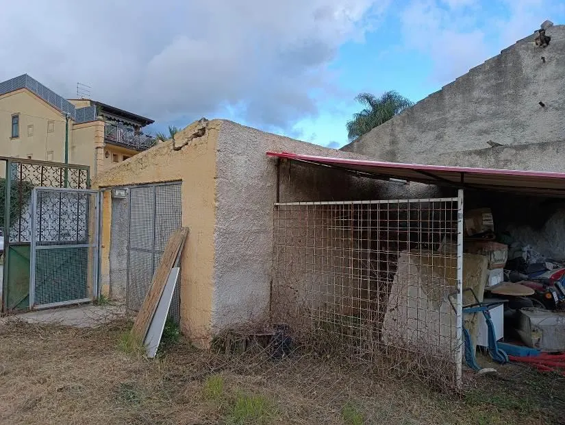 Magazzini e deposito a Palermo (Palermo) — foto 1